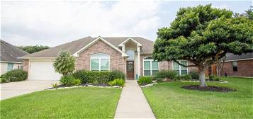 106 Lake Forest Dr, Victoria, TX 77904