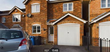 3 bed detached house to rent