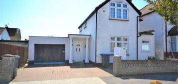 4 bed detached house for sale