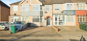 4 bedroom terraced house for sale