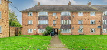 Flat for sale in Worcesters Avenue, Enfield EN1