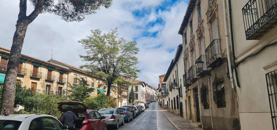 Casa adosada en venta en Calle de Los Huertos, 19, Chinchón