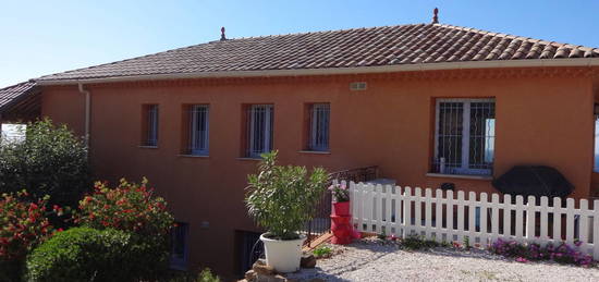 APPARTEMENT MEUBLE  DE TYPE 2 DANS UNE VILLA  A CARQUEIRRA