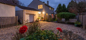 4 bed detached house for sale