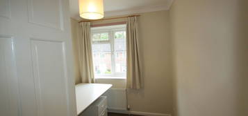 End terrace house to rent in Ockfields, Milford, Godalming GU8