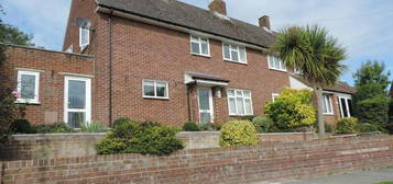 5 bedroom semi-detached house