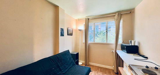 Studio 10m2 à Saint-Cloud