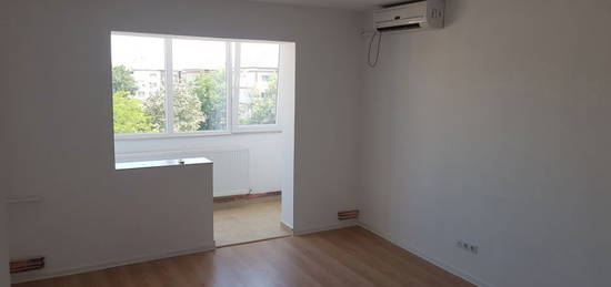 Soarelui | 2 Camere | Centrala proprie | Renovat |