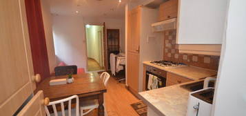 2 bed flat to rent