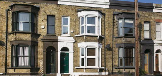 4 bedroom terraced house to rent