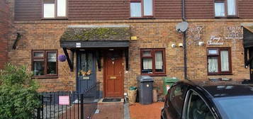 Terraced house to rent in Lansdowne Road, London E11