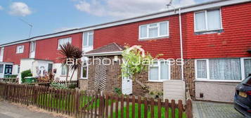 Terraced house to rent in Betsham Road, Erith DA8