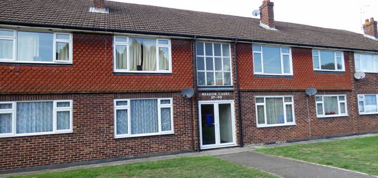 Flat to rent in Anchor Meadow, Farnborough, Hampshire GU14