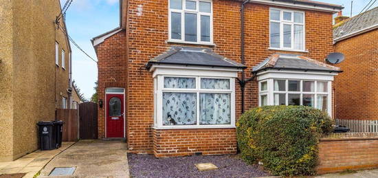 2 bed semi-detached house for sale