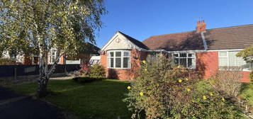 Bungalow to rent in Oakdene Avenue, Heald Green, Cheadle SK8