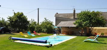 Location maison meublee - piscine - terrain - dependances