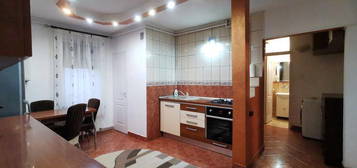 Apartament 3 camere &#537;i garaj, Unirii