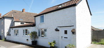 2 bed semi-detached house for sale