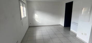 Location appartement 1 pièce 28 m²