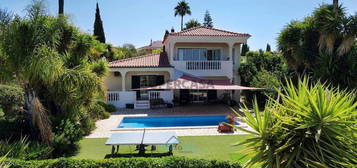 Linda Moradia Com Piscina E Vistas