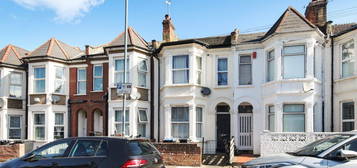 Flat for sale in Chapter Road, London NW2