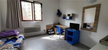 Studio meublé  à louer, 1 pièce, 18 m², Étage 3/8