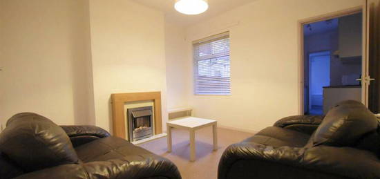 3 bedroom end of terrace house