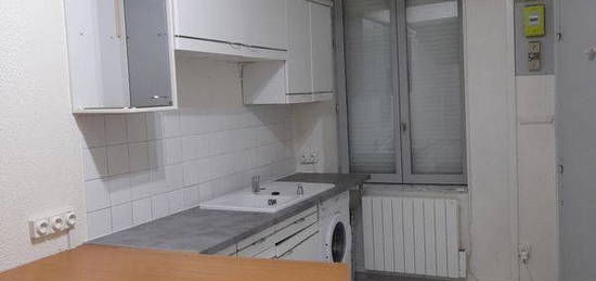 Loue Duplex 40m² prox Saxe Gambetta