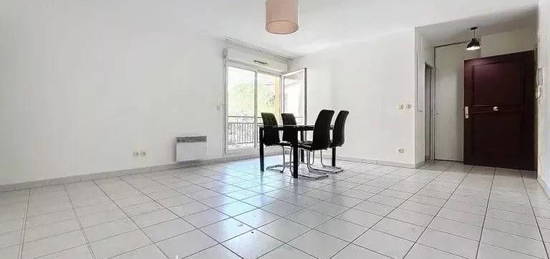 Appartement  à vendre, 3 pièces, 2 chambres, 64 m²