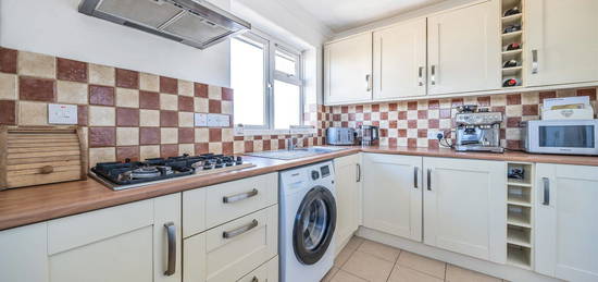 Flat for sale in Trenchard Road, Holyport, Maidenhead SL6