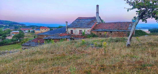 Chalet en Monforte de Lemos