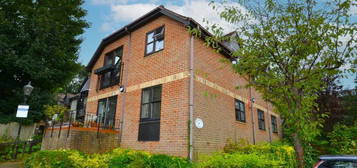 2 bedroom ground floor flat for sale