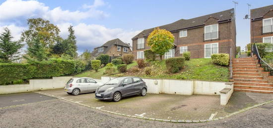 Flat for sale in Castleview Gardens, High Wycombe HP12