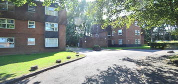 Flat to rent in Windsor Close, Bovingdon, Hemel Hempstead HP3