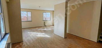 *** AVCILAR CİHANGİRDE 3+2 TERS DUBLEKS 135 m2 DAİRE