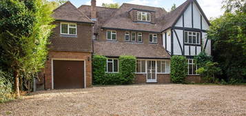 6 bedroom detached house for sale