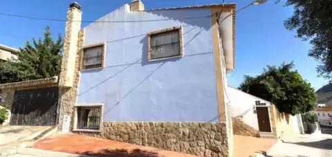 Casa en calle Corolas