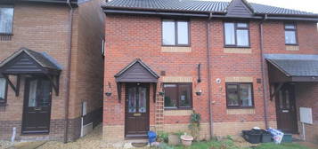 2 bedroom semi-detached house to rent