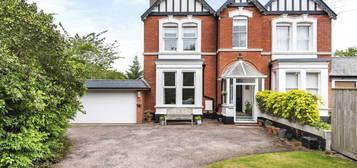 3 bed detached house to rent