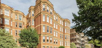 Flat to rent in Sutton Court, Fauconberg Road, London W4