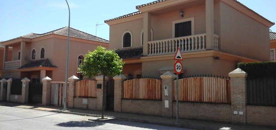 Casa o chalet independiente en venta en avenida de Grecia