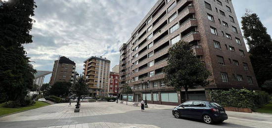 Piso en Campo San Francisco - Plaza de América, Oviedo