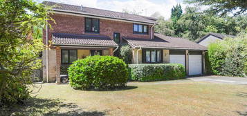 5 bedroom detached house to rent