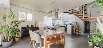 Maison type longère avec chambre en bas sur Gouy Sous Bellonne