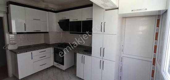 Plevne Mahallesi Cadde Yan Ara Katta 3+1 Bamsz 125 m2 Daire