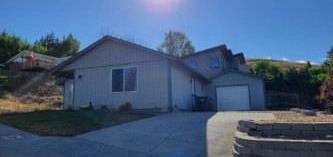 2606 E 15th St, The Dalles, OR 97058