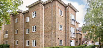 Flat for sale in Trematon Place, Teddington TW11