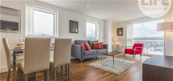 Flat to rent in Talisman Tower, 6 Lincoln Plaza, Canary Wharf, London E14