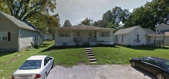 420 Jackson St, Warrensburg, MO 64093