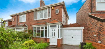 2 bed semi-detached house for sale